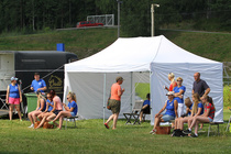 Kisojen kaiketi paras tunnelma oli tässä teltalla